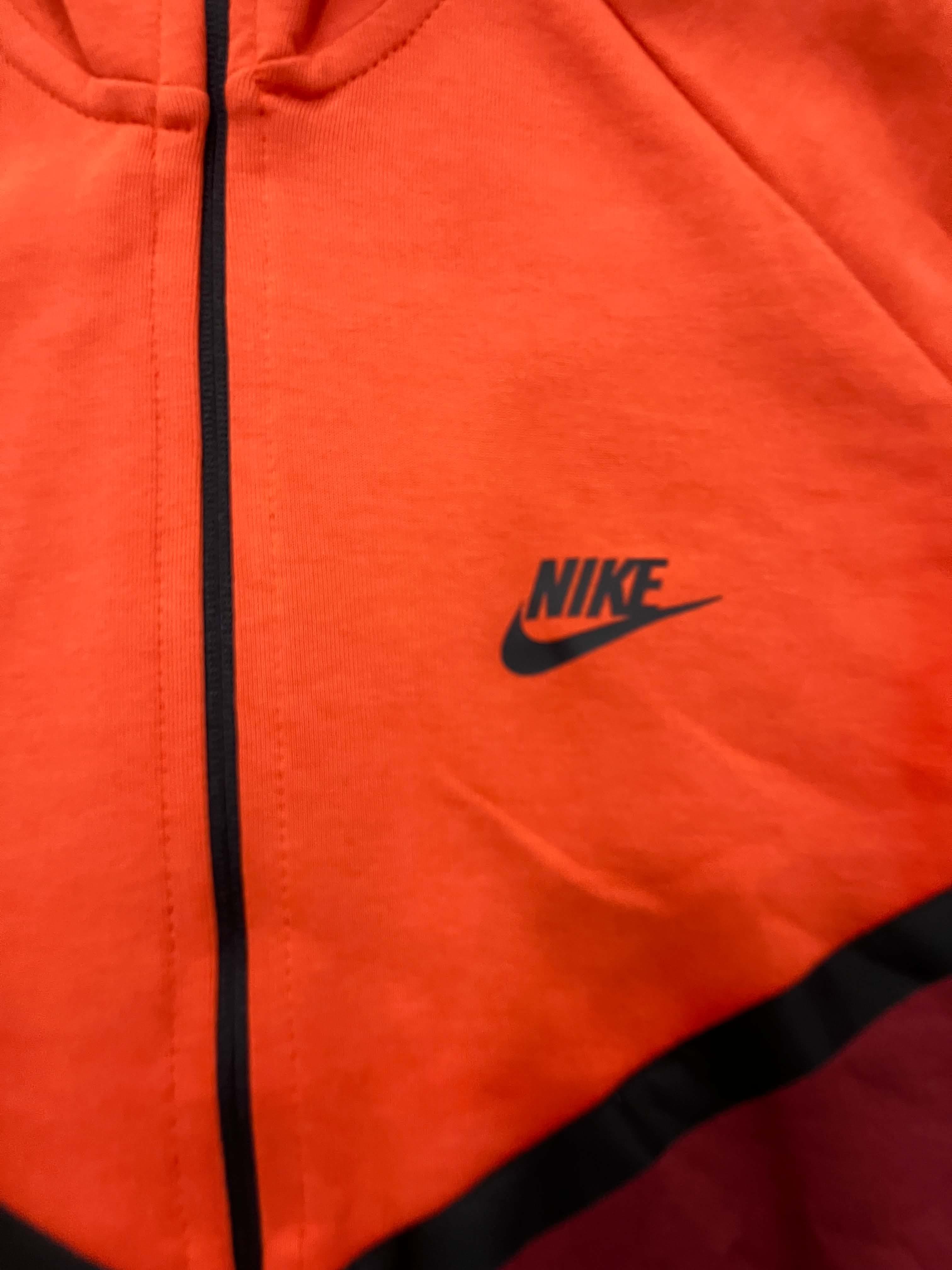 Ensemble NIke  NK TECH SMPL26 BM S ROUGE