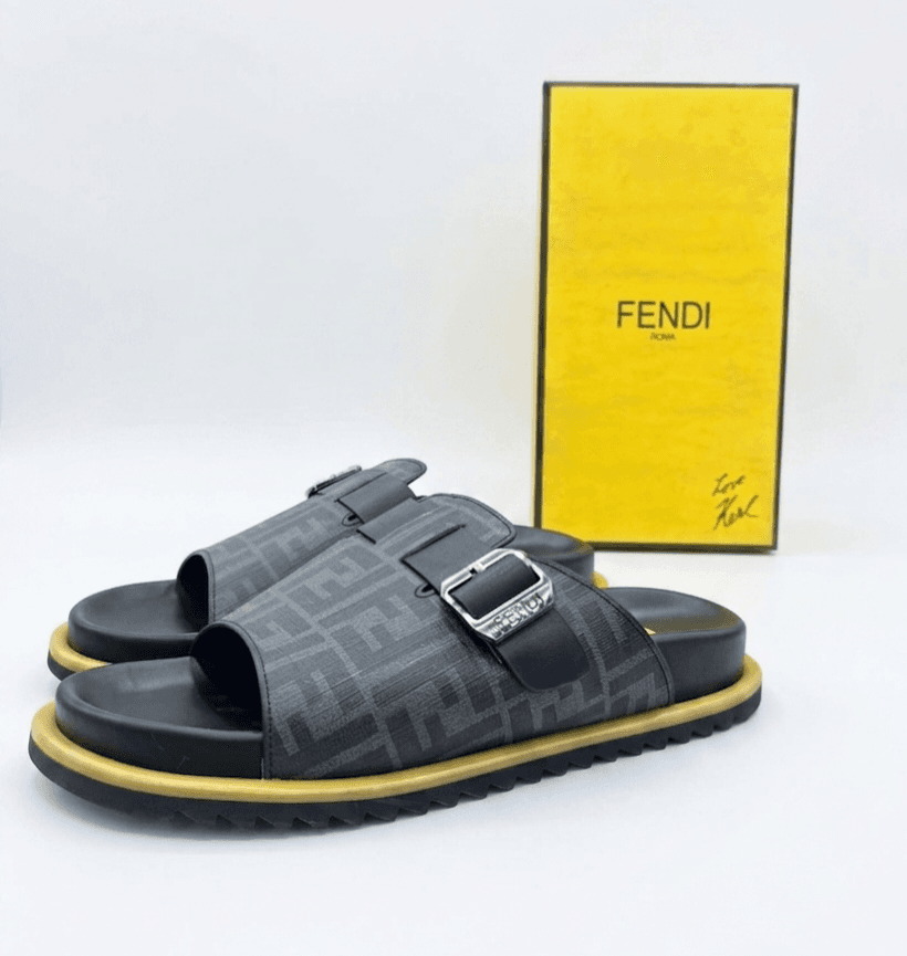 FENDI Claquette 4